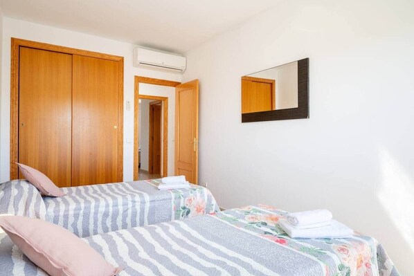 Room - To complete (Cala Ferrera)