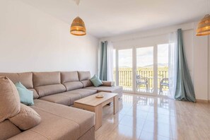 Living area - To complete (Cala Ferrera)