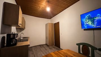 Frigorífic, microones, forn i placa de cuina