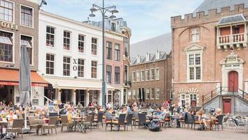 Buiten dineren