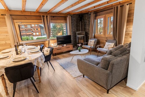 Chalet élégant avec jardin et parking