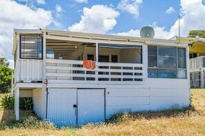 Exterior - Love You Moore-Breathtaking Views of Both Ocean and River. (Guilderton)