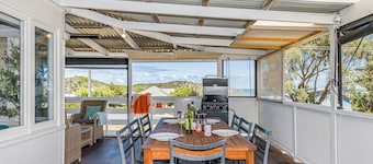 Love You Moore-Breathtaking Views of Both Ocean and River.