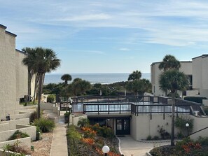 Property grounds - Dove's Island Nest - Cozy Condo, Pool, Near Beach, Tennis Courts, Ocean Views (St. Augustine)