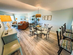 Interior - Dove's Island Nest - Cozy Condo, Pool, Near Beach, Tennis Courts, Ocean Views (St. Augustine)