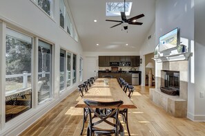 Dining - Amazing & newly updated Palmetto Dunes Resort Pet Friendly Home (Hilton Head)