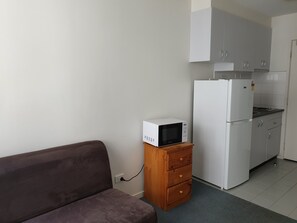 Interior - Bright apartment in peaceful Carlton perfect for your next getaway (Carlton)