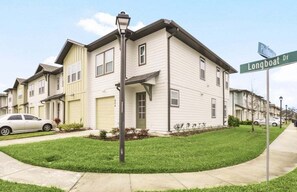 Townhome, 3 Bedrooms | Exterior - 3 Beds 3 Baths Cozy Town Home 3 Bedroom Townhouse (Davenport)