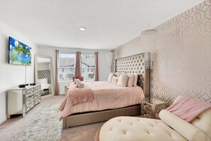 Townhome, 3 Bedrooms - 3 Beds 3 Baths Cozy Town Home 3 Bedroom Townhouse (Davenport)