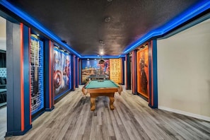 Games room - Sunset On The Hill Huge 10 Bedroom Private Pool! 10 Villa (Davenport)