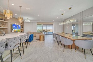 Dining - Sunset On The Hill Huge 10 Bedroom Private Pool! 10 Villa (Davenport)