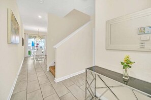 Maison mitoyenne, 4 chambres | Intérieur