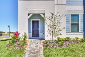 Townhome, 5 Bedrooms | Exterior detail - The Cutest Tonwhome & Private Splash Pool! 5 Bedroom Townhouse (Clermont)