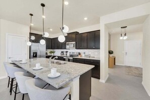 Townhome, 5 Bedrooms | Private kitchen - The Cutest Tonwhome & Private Splash Pool! 5 Bedroom Townhouse (Clermont)