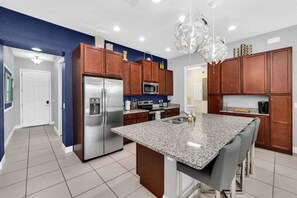 Stadtwohnung, 5 Schlafzimmer | Eigene Küche