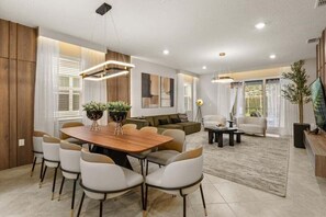 Villa, meerdere slaapkamers | Interieur