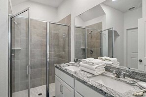 Townhome, 5 Bedrooms | Bathroom - Beautiful Chic Radiance Home With Pool 5 Bedroom Townhouse (Kissimmee)