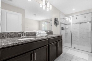 Villa, 6 Bedrooms | Bathroom - Star Wars & More Large Private Pool Lanai Home! 6 Bedroom Villa (Davenport)