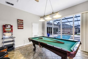 Villa, 4 chambres | Salle de jeux