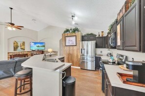 Villa, 4 Yatak Odası | Özel mutfak