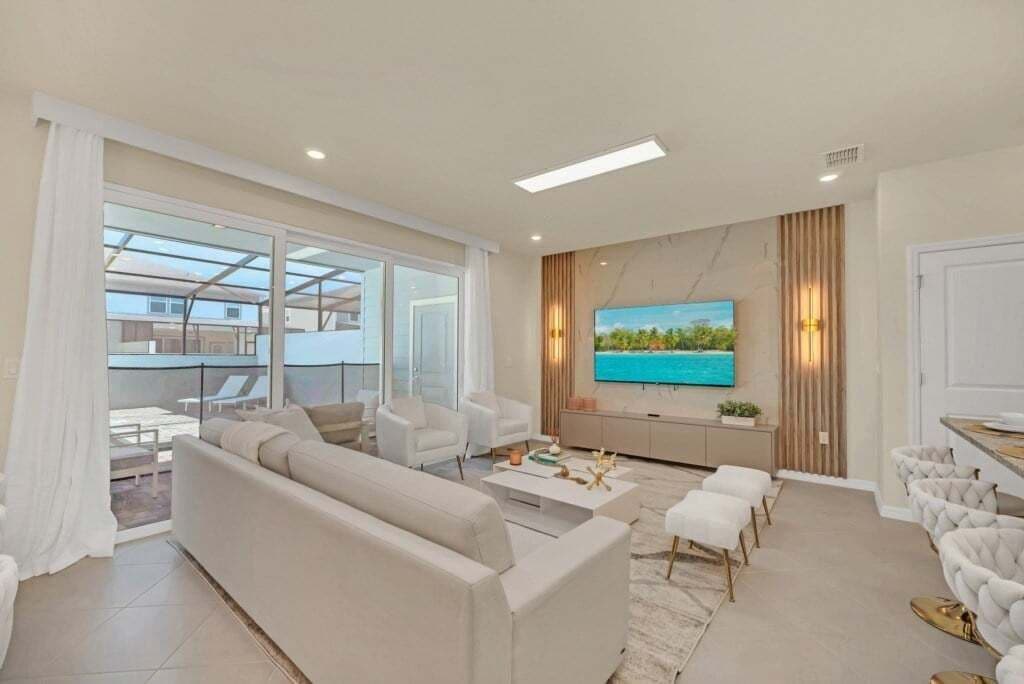 Townhome, 5 Bedrooms | Living area