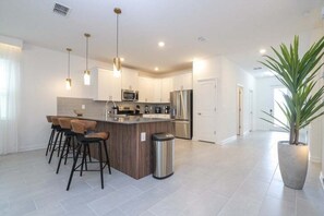 Biệt thự, nhiều phòng ngủ | Bếp riêng