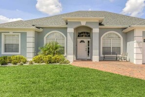 Villa, 5 Bedrooms | Exterior - Beautiful Golf Resort & Private Pool Area! 5 Bedroom Villa (Davenport)