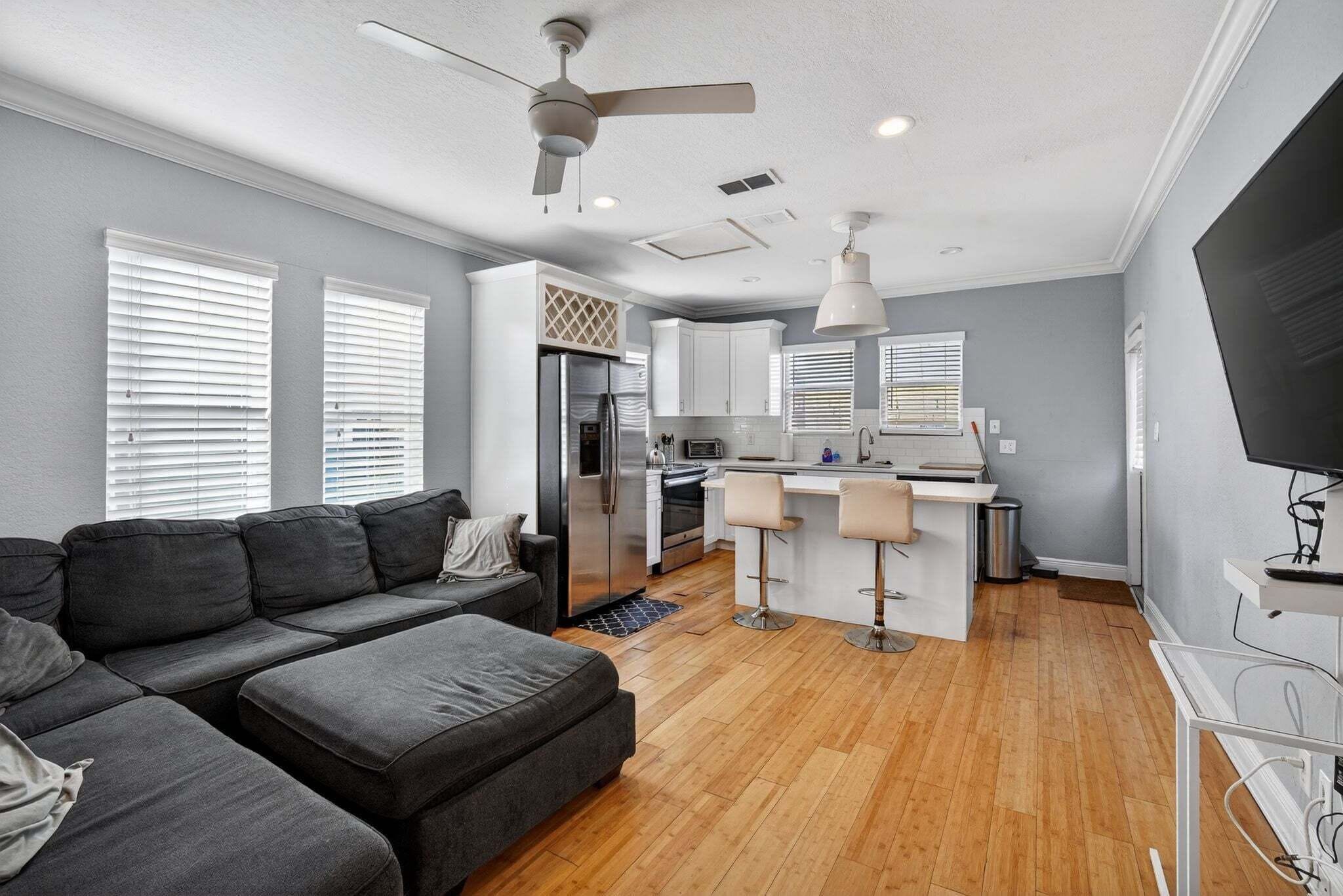 House, 4 Bedrooms | Living area | Smart TV, streaming services