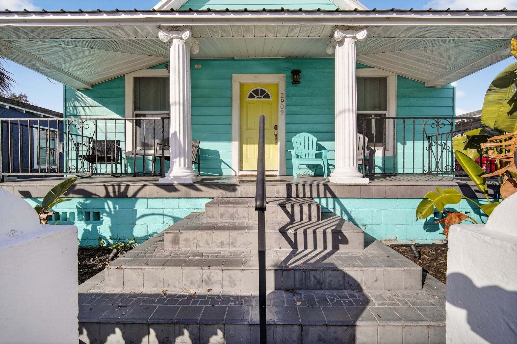 House, 4 Bedrooms | Property grounds