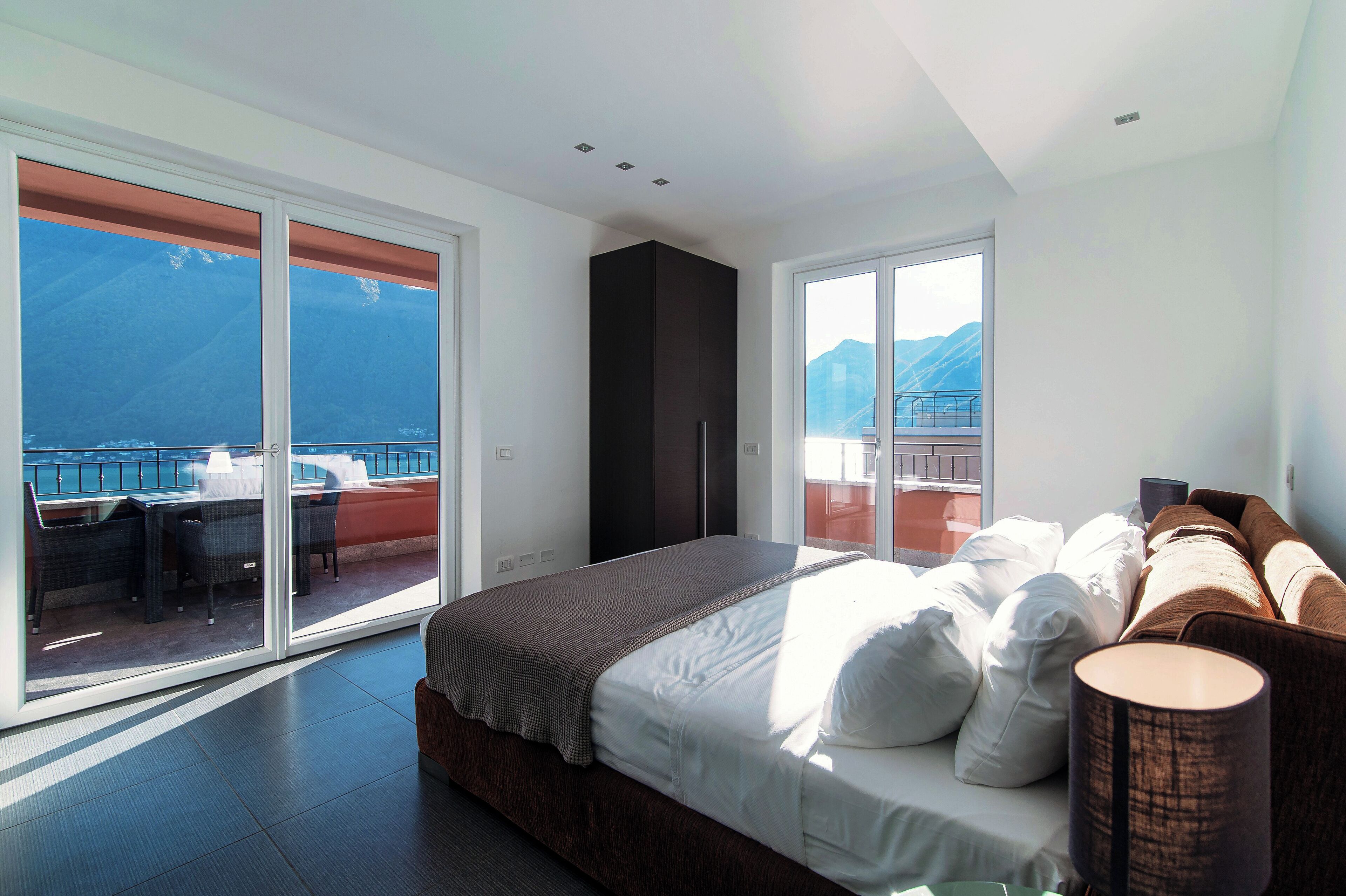 Apartment, Lake View