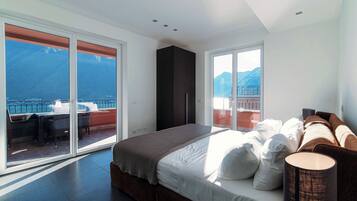 Apartment, Lake View