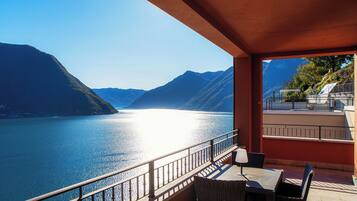 Apartment, Lake View