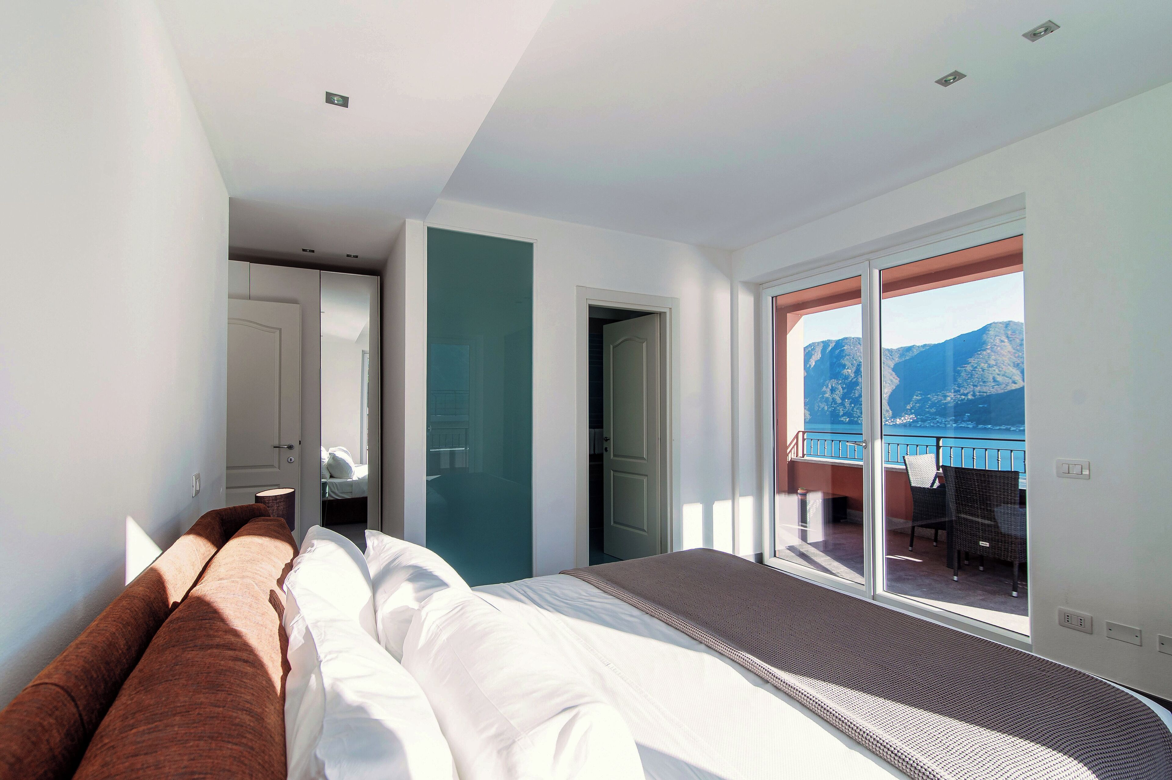 Appartement, vue lac | Literie de qualité supérieure, couette en duvet d'oie