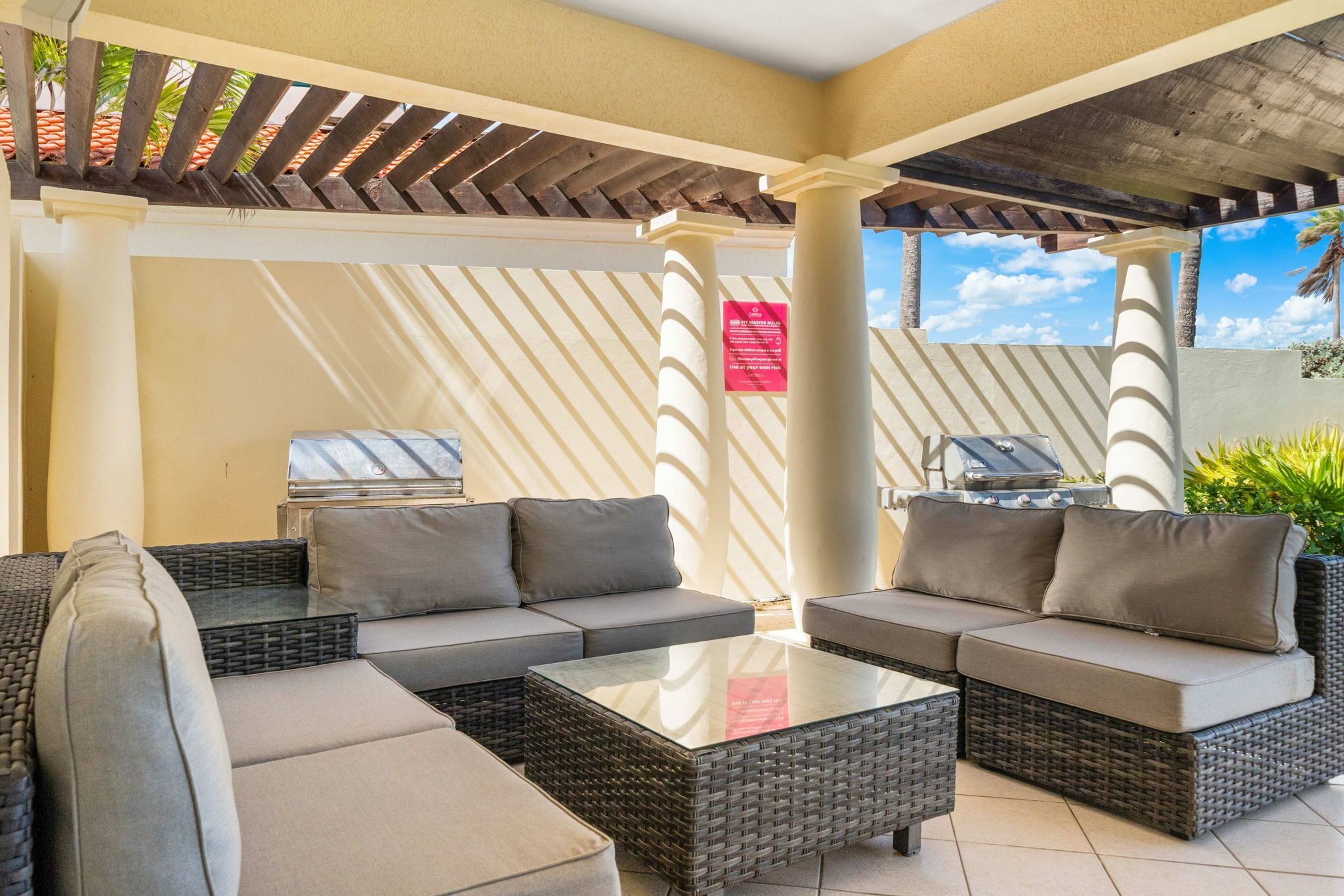 House (4 Bedrooms) | Property amenity