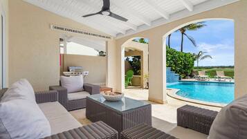 House (3 Bedrooms) | Property amenity