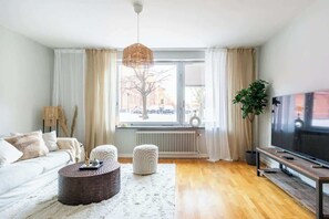 Tv, tv-spel och kontor