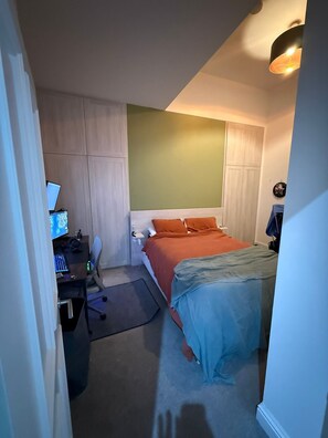 Iron/ironing board, Internet