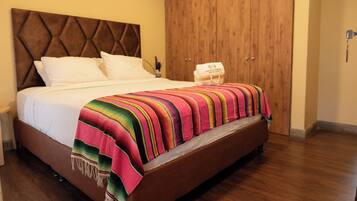 Double Room | Minibar, free WiFi, bed sheets