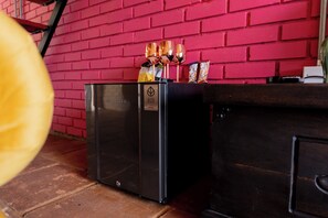 스위트, 발코니, 산 전망 | 미니바, 무료 WiFi, 침대 시트