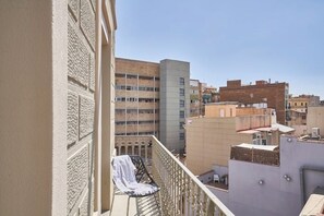 Property grounds - Family apartment in Sants (Barcelona)