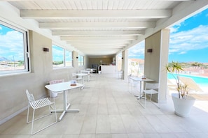 Poolbar