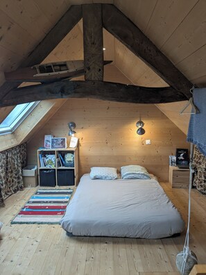 Internet, bed sheets - Charming fisherman's cottage, full sea view, 50 m walk to the beach (Groix)