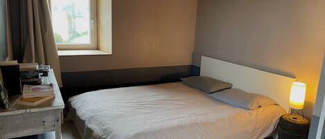 Internet, bed sheets