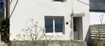 Charming fisherman's cottage, full sea view, 50 m walk to the beach