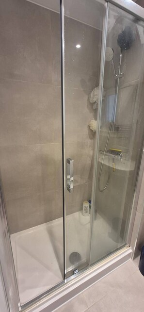 Dormitorio compartido, 1 habitación | Baño