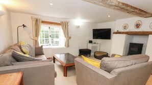Unclassified image, 5 of 39, button - Bubbs Cottage (Dorchester)