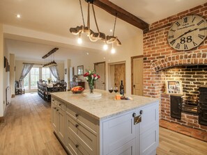 Dining - Highfields Farm (Church Stretton)