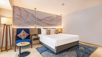 In-room safe, blackout curtains, free WiFi