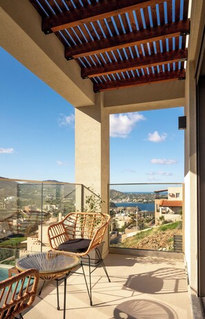 Property grounds - Esencia Luxury Villa with Private Saltwater Pool (Ammoudi)