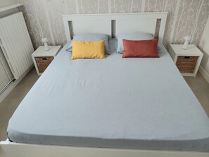 Fer et planche à repasser